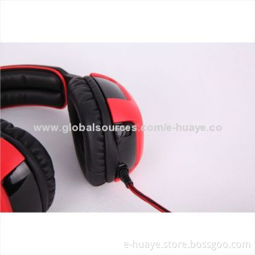 Vibrating PC Gaming Headset with 7.1 Surround Sound and Detachable Microphone with CE & RoHS Marks